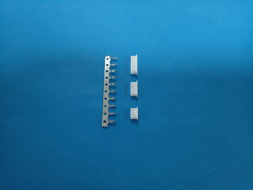 Chine Connecteurs mâles Électriques plaque en fer blanc de couleur blanche, petit connecteur mâle 4 usine