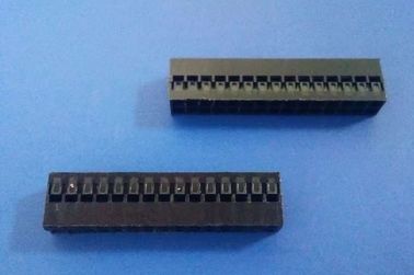 Chine Fil noir de couleur pour embarquer le lancement du connecteur 2mm logeant de doubles cables connecteur de carte PCB de rangée usine